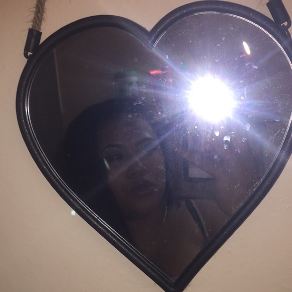 Meet your Posher, Josie - Picture 3 of 3